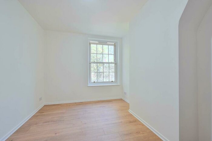 1 Bedroom Flat To Rent In Lambeth Walk, Kennington, London, SE11