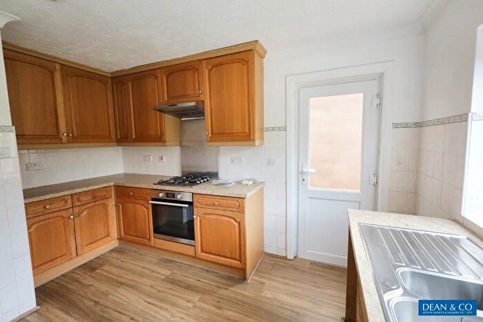 3 Bedroom Detached House For Sale In Hallyburton Road, Hove, East Sussex, BN3