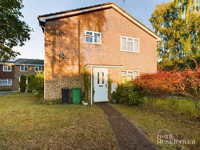 1 Bedroom Semi-Detached House To Rent In Timbertops, Chatham, ME5