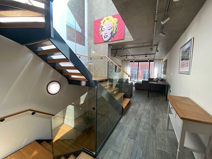 4 Bedroom Town House To Rent In Southern Street, Castlefield, Manchester, M3
