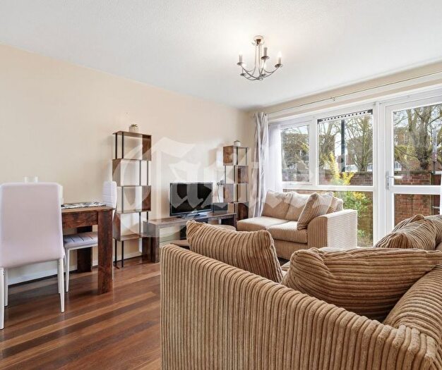 1 Bedroom Flat For Sale In Morpeth Walk, Tottenham, N17