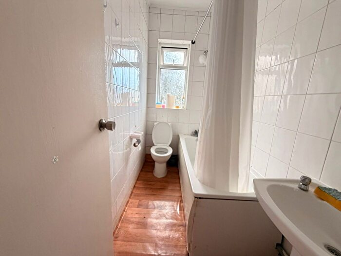 1 Bedroom Flat To Rent In Argyle Road, Ilford, IG1