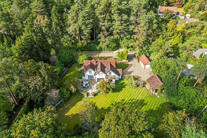 4 Bedroom Detached House For Sale In Clumps Road, Lower Bourne, Farnham, GU10