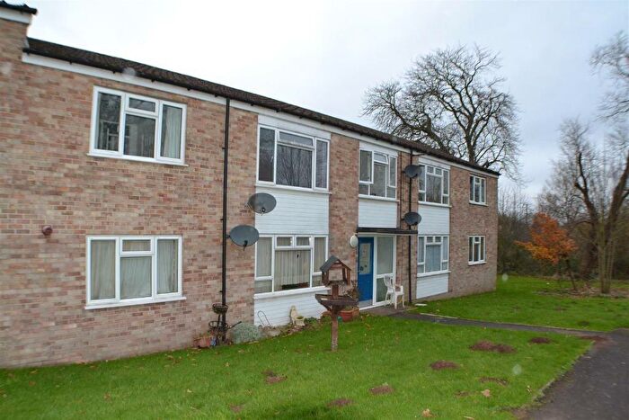 2 Bedroom Flat To Rent In Strokins Road, Kingsclere, RG20