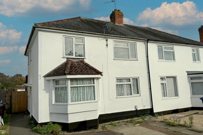 4 Bedroom Semi Detached House To Rent In Bulan Road, Headington, OX3