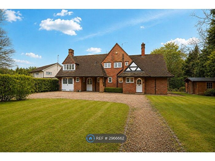 4 Bedroom Detached House To Rent In Stratton Road, Beaconsfield, HP9