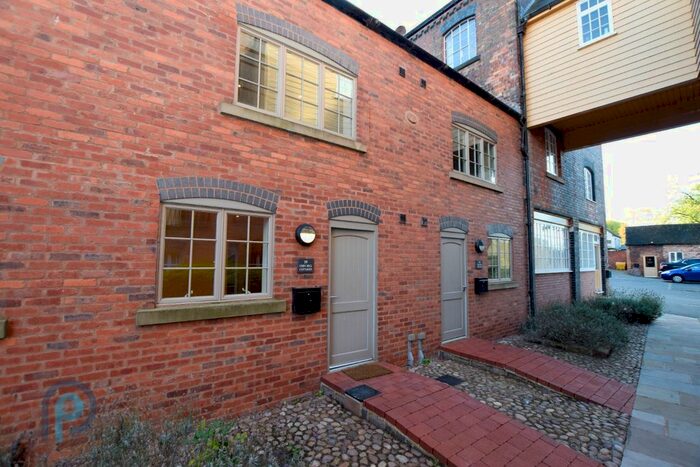 3 Bedroom Semi-Detached House To Rent In The Flour Mills, Burton-On-Trent, Staffordshire DE15