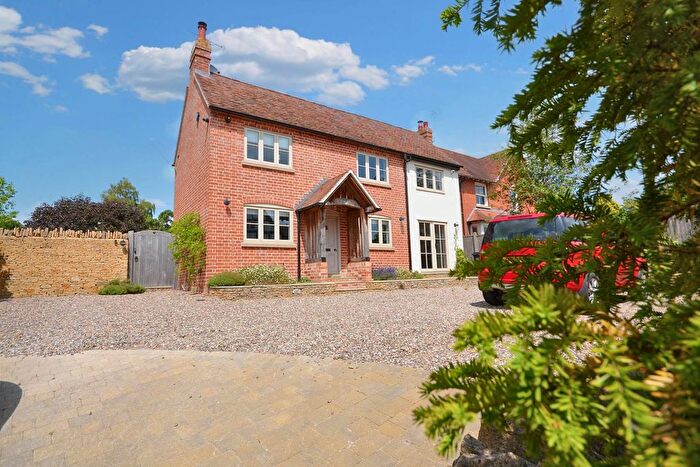 4 Bedroom Detached House For Sale In Main Road, Bredon, Tewkesbury, Gloucestershire, GL20