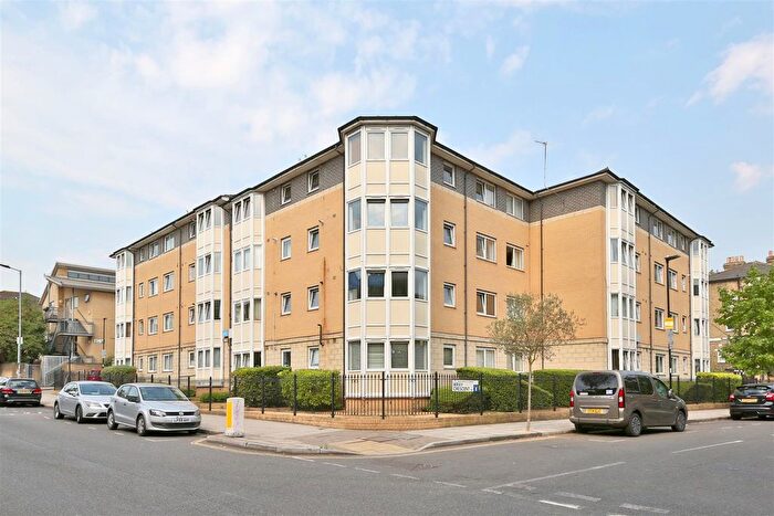 1 Bedroom Flat To Rent In Nightingale Court, Finsbury Park, N4