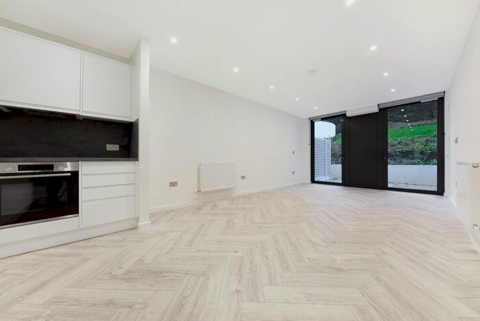 1 Bedroom Flat To Rent In Avenue Road, London, N6