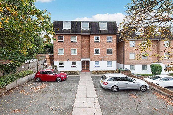 2 Bedroom Flat To Rent In Chinbrook Road, London, Greater London, SE12