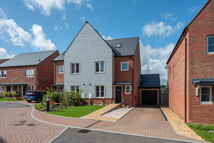 4 Bedroom Semi-Detached House For Sale In Tern Avenue, Horsham, RH12