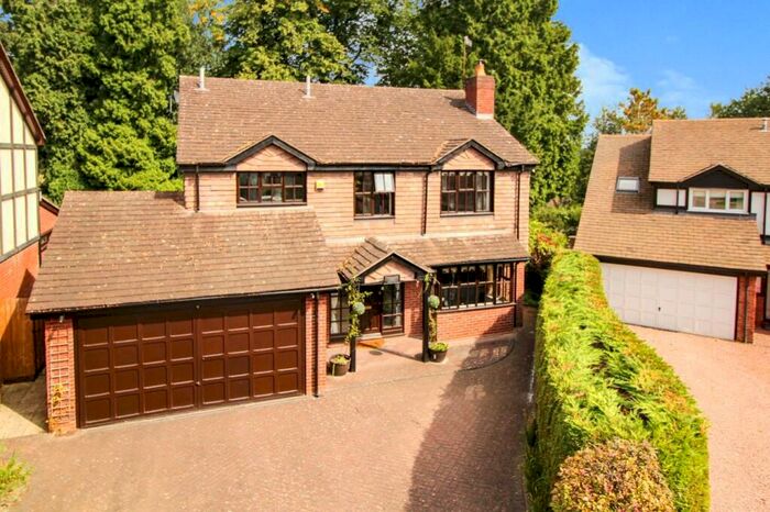 4 Bedroom Detached House To Rent In Oak Grove, Kidderminster, DY10