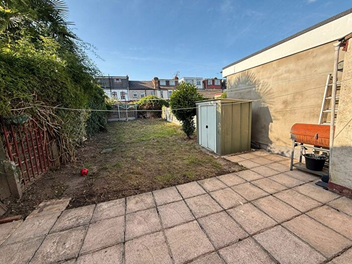 3 Bedroom Terraced House To Rent In Ilford, IG3