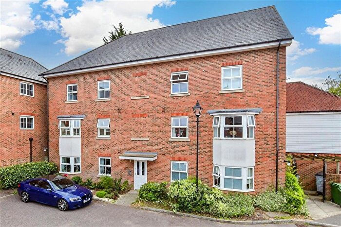 2 Bedroom Flat For Sale In Edelin Road, Bearsted, Maidstone, Kent, ME14