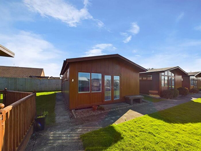 2 Bedroom Chalet For Sale In Mablethorpe Chalet Park, Mablethorpe, LN12