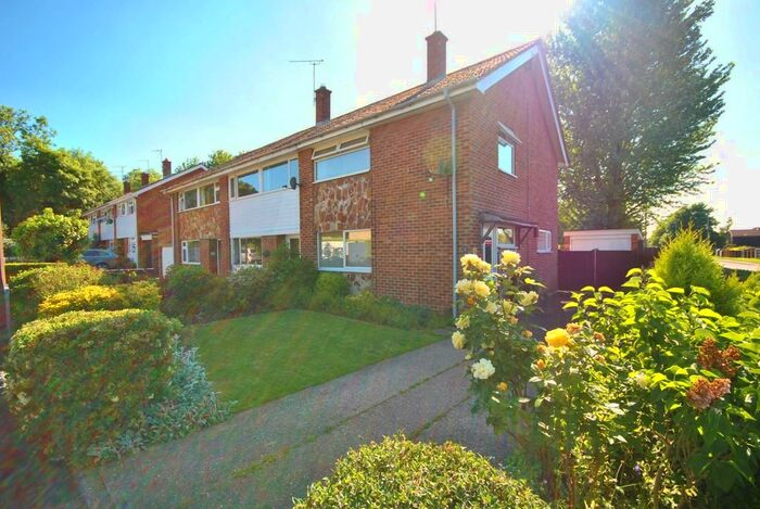 3 Bedroom Semi-Detached House To Rent In Musters Road, Bingham, Nottingham, NG13