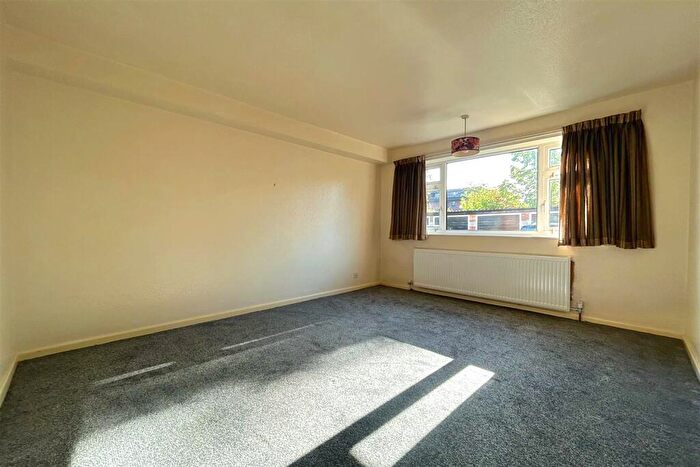 2 Bedroom Apartment For Sale In York House, York Avenue, Sale, M33