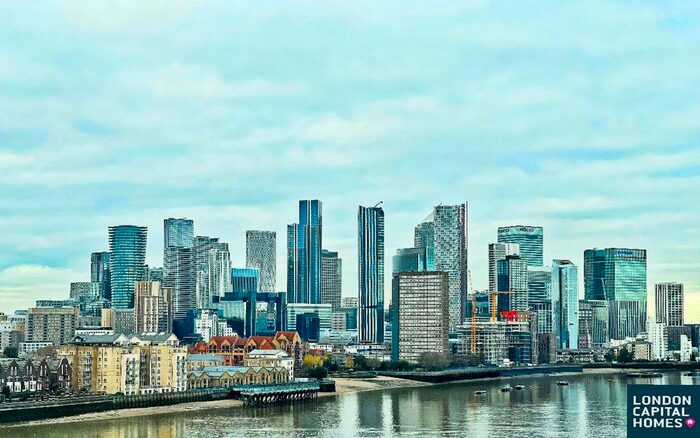 3 Bedroom Flat To Rent In Rm/Apartment Fiador Apartments, London, SE10