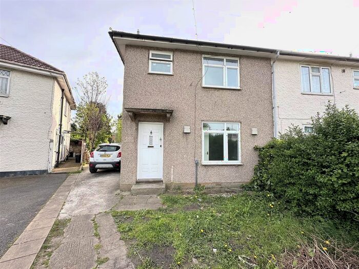 3 Bedroom Detached House To Rent In Browngraves Road, Harlington, Hayes, UB3