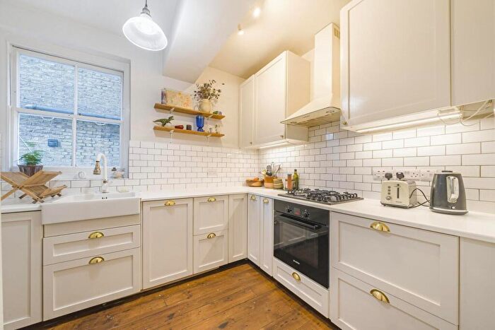2 Bedroom Flat For Sale In Tressillian Road, Brockley, SE4