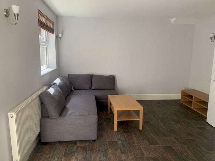 1 Bedroom Maisonette To Rent In Week Street, Maidstone, ME14