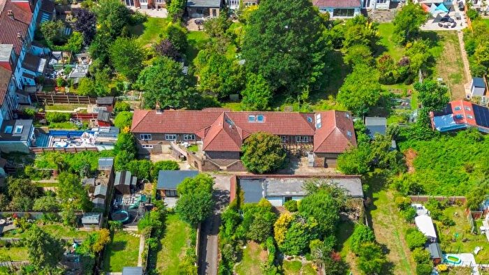 6 Bedroom Detached House For Sale In Parker Close, Carshalton, Surrey, SM5