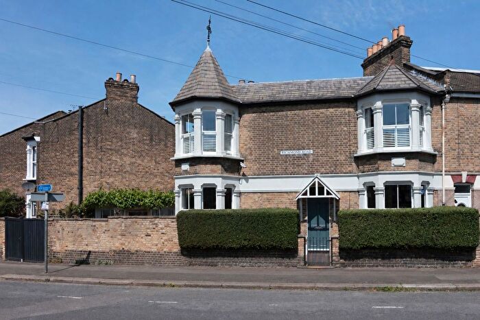 2 Bedroom End Terrace House For Sale In Richmond Road, Leytonstone, London, E11