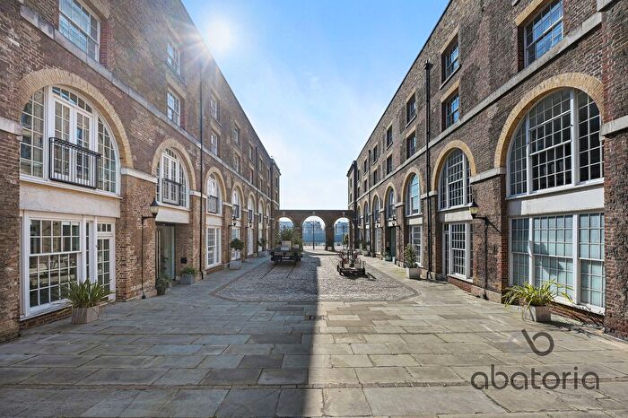 1 Bedroom Flat To Rent In The Highway, London, E1W