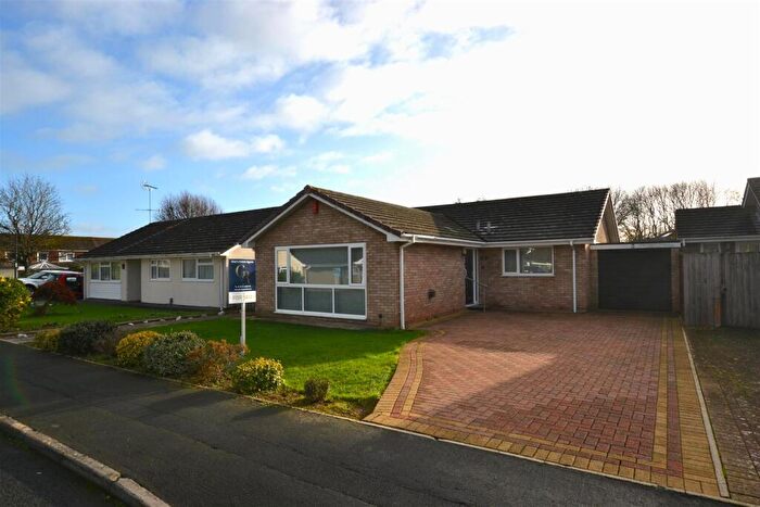3 Bedroom Detached Bungalow For Sale In Avening Close, Nailsea, BS48