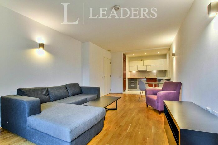 1 Bedroom Flat To Rent In Skyline Central, Goulden Street, Manchester, M4