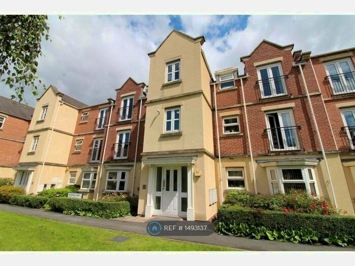 2 Bedroom Flat To Rent In Whitehall Croft, Leeds, LS12