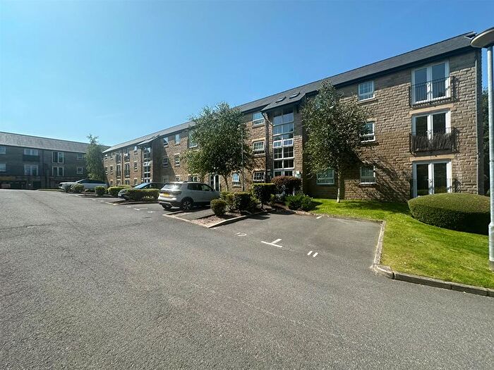 2 Bedroom Flat For Sale In Clough Gardens, Haslingden, Rossendale, BB4