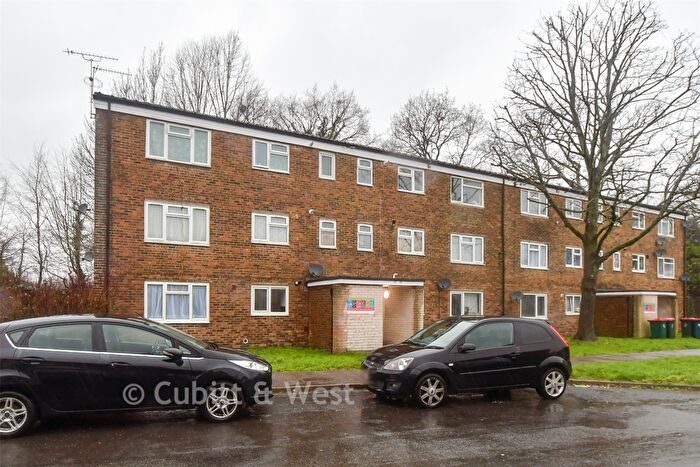 1 Bedroom Flat For Sale In Greenacres, Furnace Green, Crawley, West Sussex, RH10