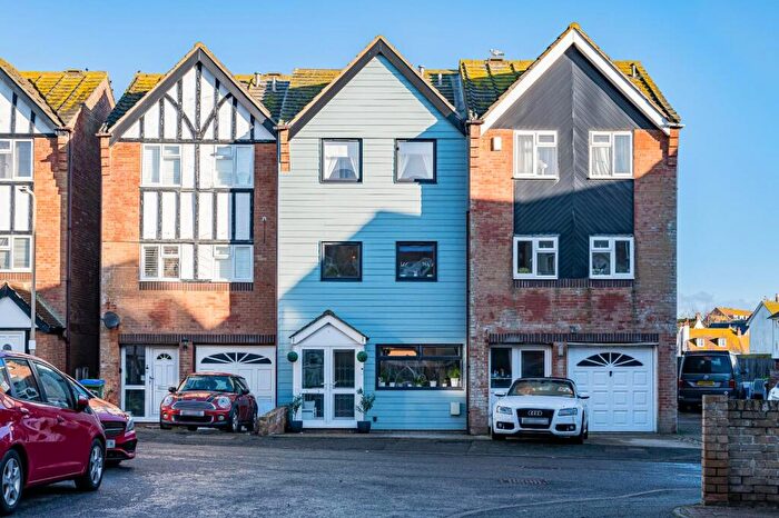 5 Bedroom Town House For Sale In Mallett Close, Seaford, BN25