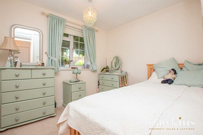 2 Bedroom Detached Bungalow For Sale In Kingsley Avenue, Royal Wootton Bassett, SN4