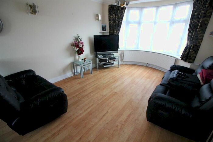 4 Bedroom Terraced House To Rent In Brampton Road, London, NW9