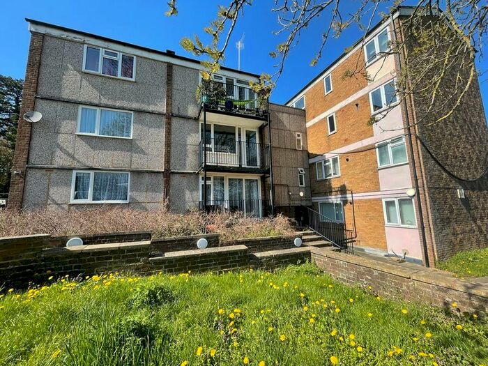 2 Bedroom Apartment To Rent In Wood View, Hemel Hempstead, Hertfordshire, HP1