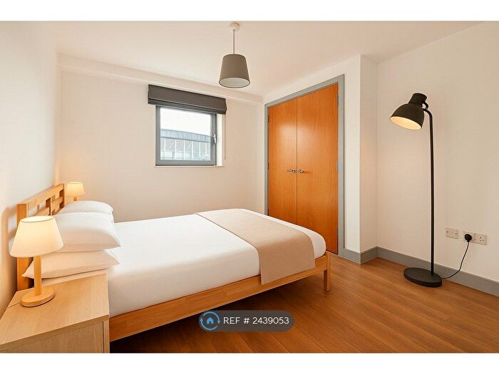 2 Bedroom Flat To Rent In Golate Street, Cardiff, CF10