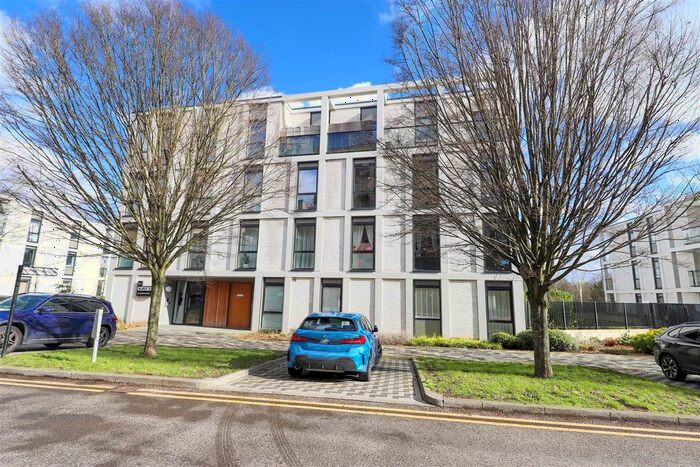 2 Bedroom Flat For Sale In Hornchurch Road, Uxbridge, UB10