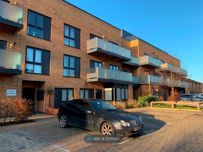 2 Bedroom Flat To Rent In Brooks Mews, Aylesbury HP19