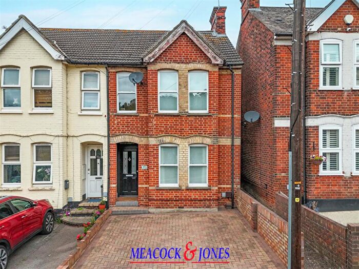 4 Bedroom Semi-Detached House For Sale In Rose Valley, Brentwood, CM14