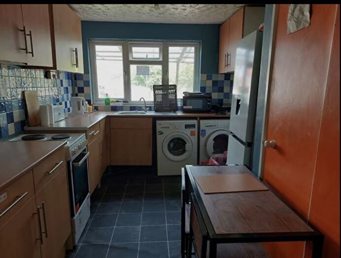 6 Bedroom Terraced House To Rent In Long Riding, Essex, SS14