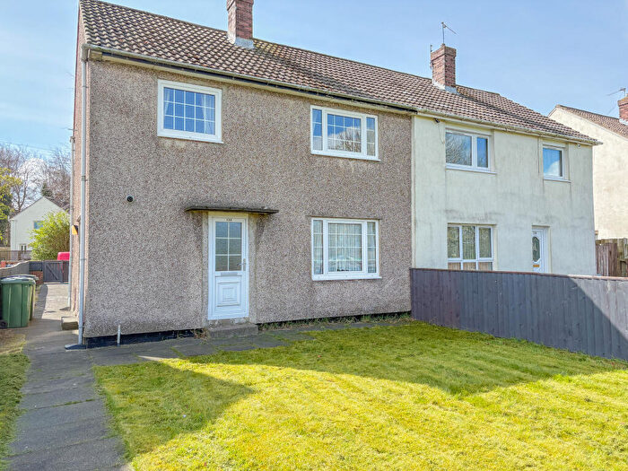 3 Bedroom Semi-Detached House For Sale In Ridgeway, Leam Lane Estate, Felling, Gateshead, NE10