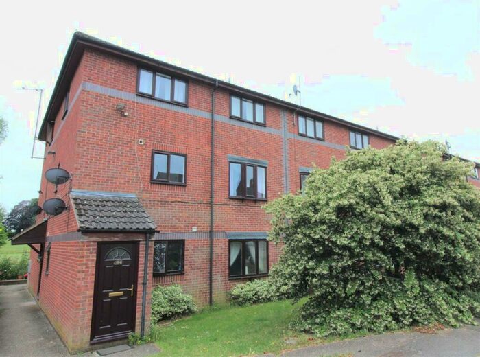 3 Bedroom Flat To Rent In Fields View Wellingborough Northamptonshire, NN8