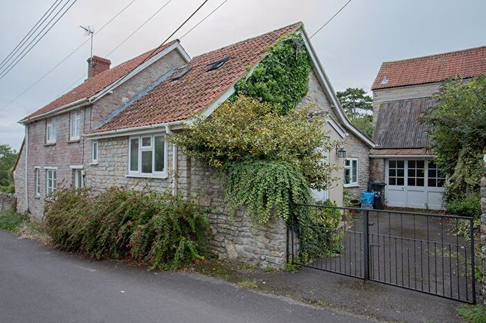 1 Bedroom Semi-Detached House For Sale In Kingsdon, Somerton, TA11