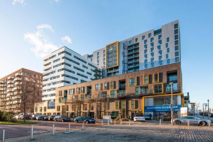 2 Bedroom Flat For Sale In Bessemer Place, North Greenwich, London, SE10