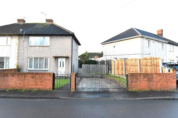 2 Bedroom Property For Sale In Newstead Terrace, Fitzwilliam, WF9