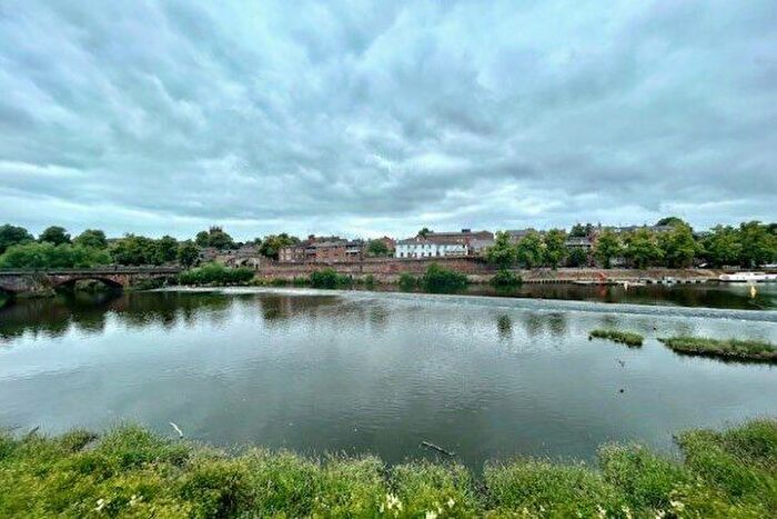 3 Bedroom Town House To Rent In Salmon Leap, Chester, CH4