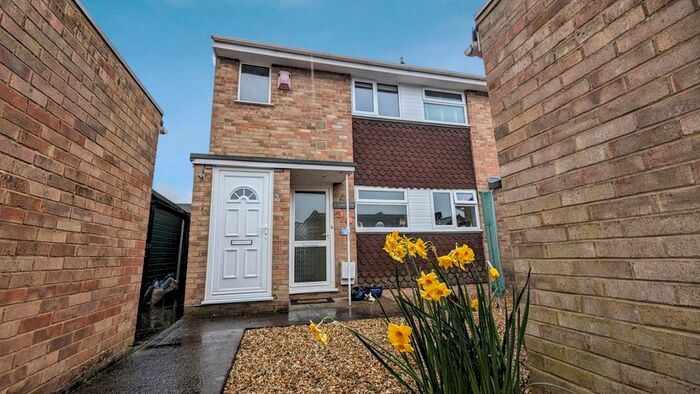 1 Bedroom Flat To Rent In Lime Tree Close, Bridgwater, TA6